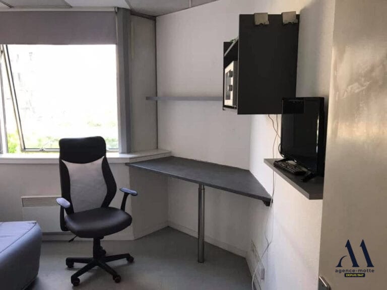 Studio meublé